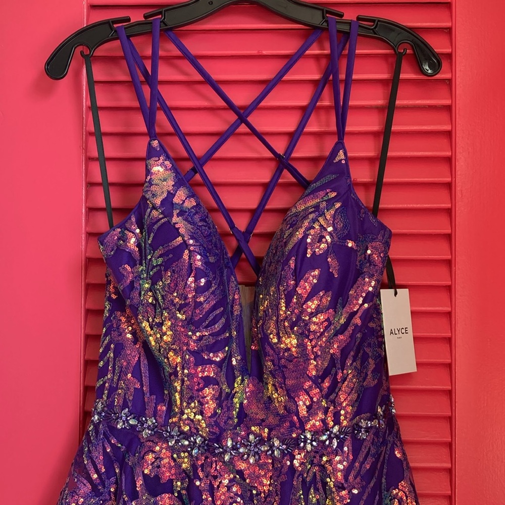 NWT ALYCE PARIS Dress Size 6 bright purple